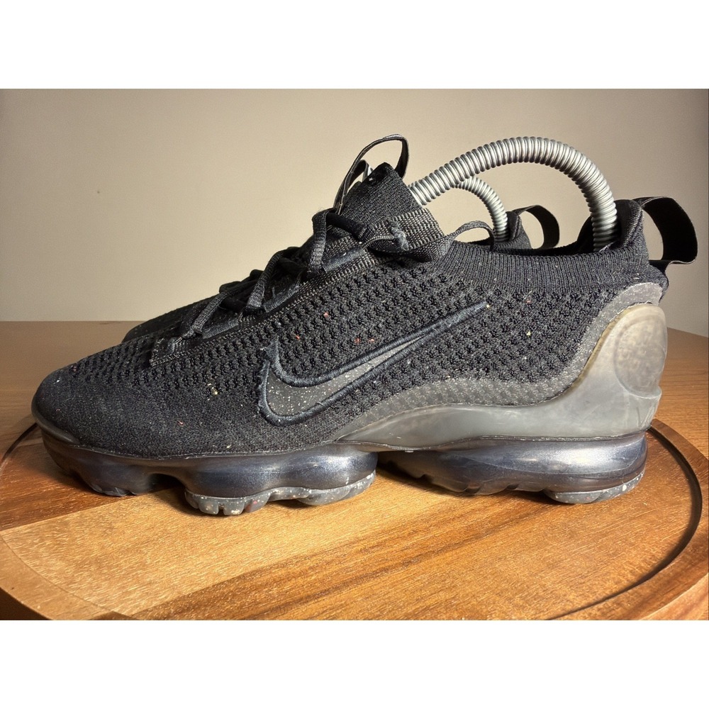 Nike Air VaporMax Flyknit Womens 8 Triple Black Shoes Sneakers DC9454-001
